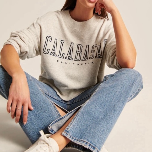 Abercrombie & Fitch Tops - A&F Sweatshirt